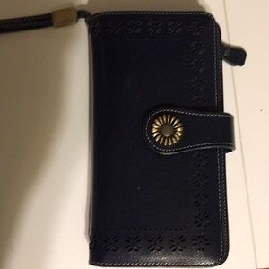 Navy blue clutch/wristlet! Great shape